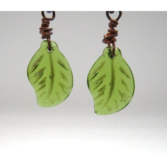 Handcrafted Earrings Hammered Copper Circle Green Leaf Lucite Dangle Pierced - Picture 2 of 9